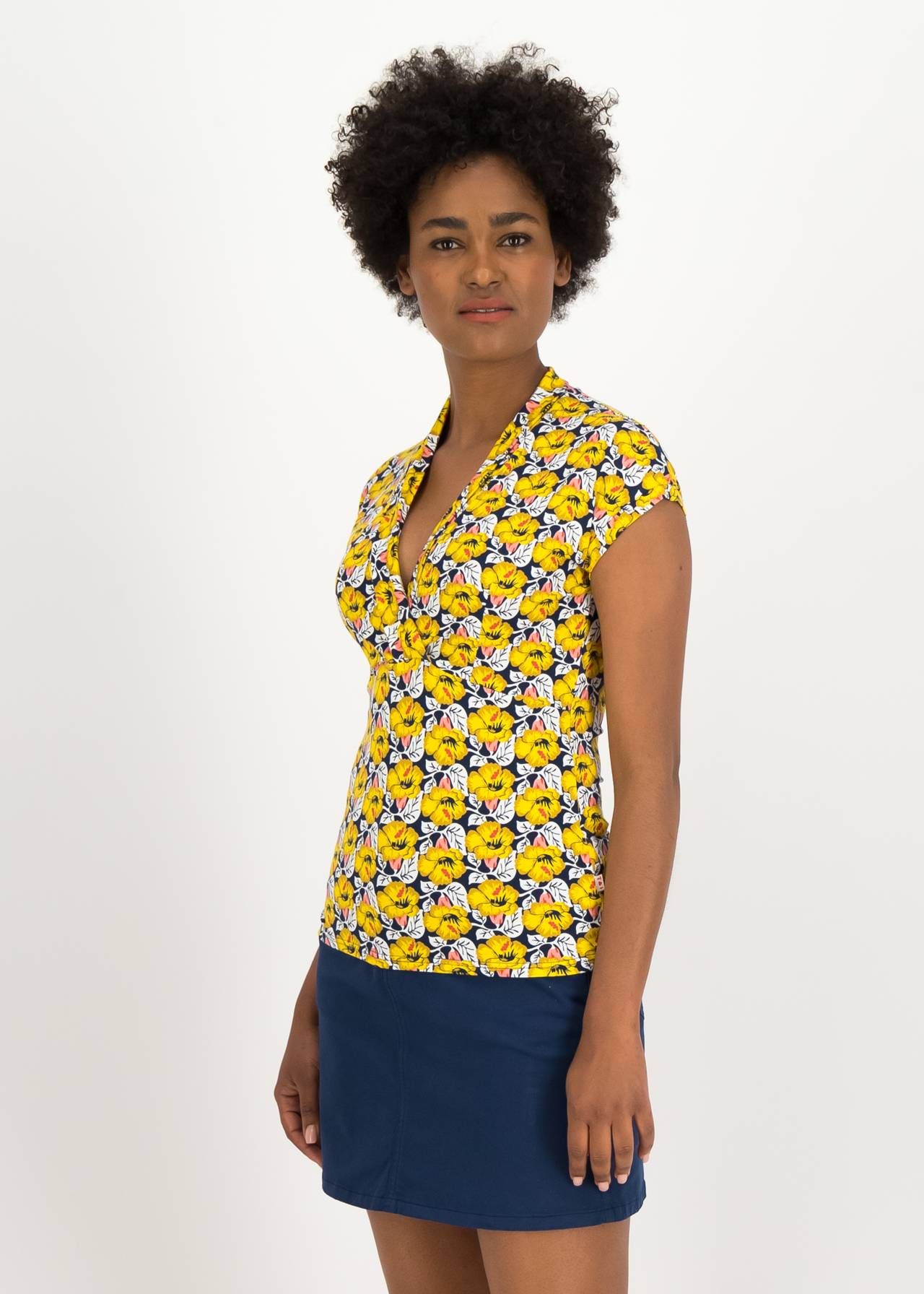 Blutsgeschwister: T-Shirt Mon Cher Cache-Cœur | Terrasse fleurie