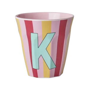 Rice: Medium melamine beker - Alfabet - K Roze Streep MELCU-ALPSTRKI