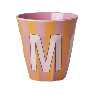 Rice: Medium melamine beker - Alfabet - M Roze Streep MELCU-ALPSTRMI