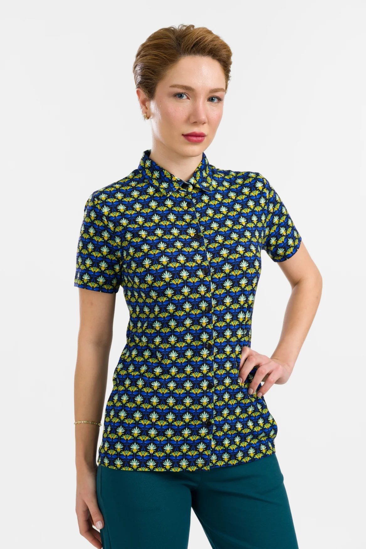 LaLamour: Sill Blouse Short Sleeve | Retro Flowers LaLamour: Sill Blouse Short Sleeve | Retro Flowers